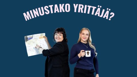 Kaksi naishenkilöä, joista toinen näyttää kartalta Minustako yrittäjä? -tilaisuuden paikkaa, ja toisella kädessä kahvimuki.